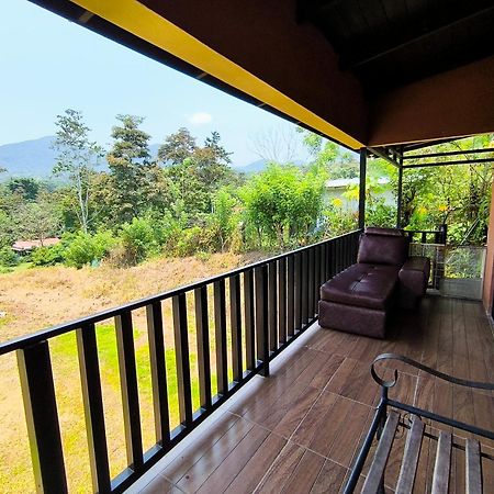 Green Leaf House La Fortuna Bagian luar foto